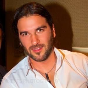 Meet your Posher, Elie